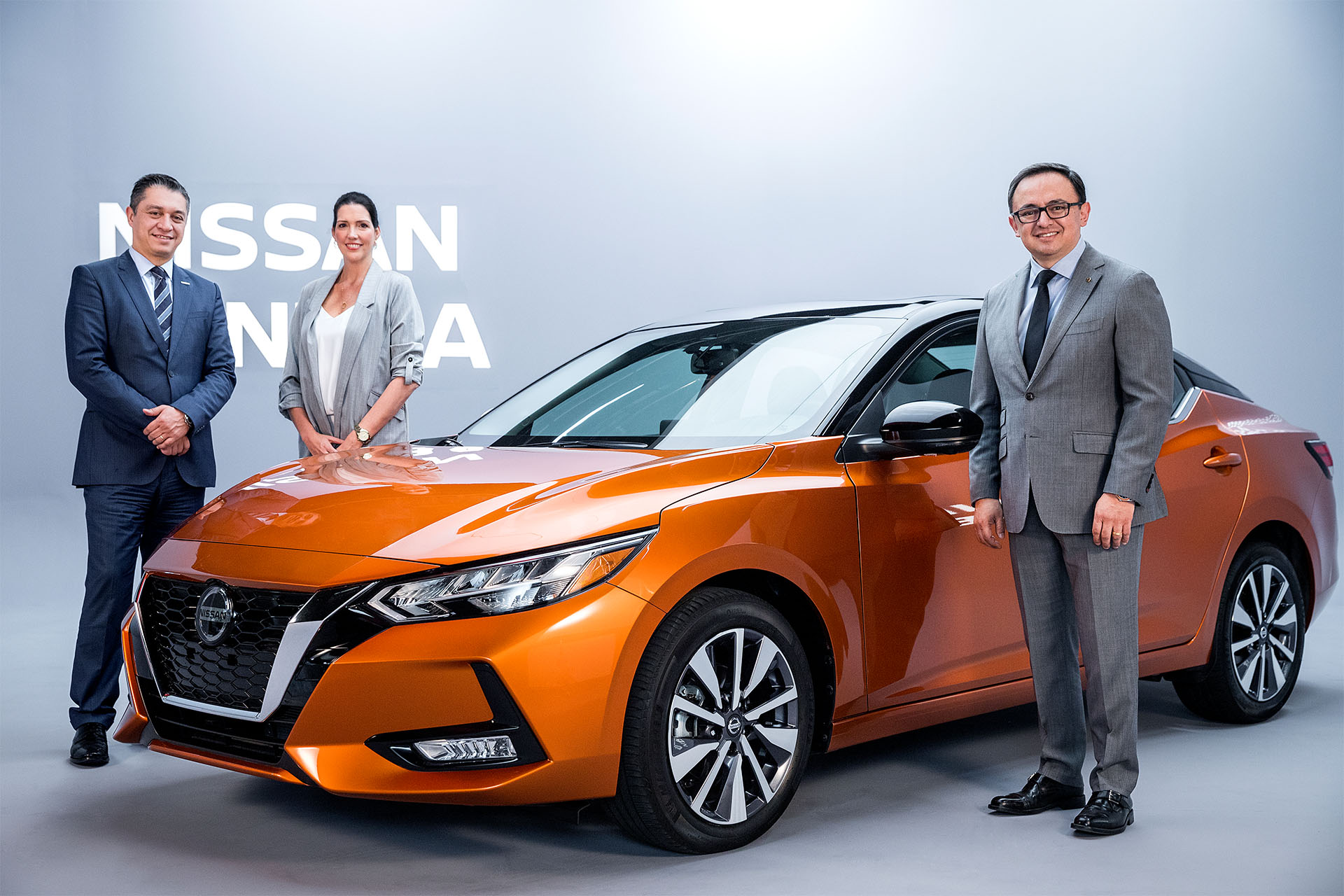 Lanzamiento Nissan SENTRA 2020 Agdbmx